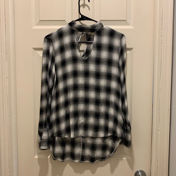 Tops - NanaMacs Black/ white plaid long sleeve blouse.